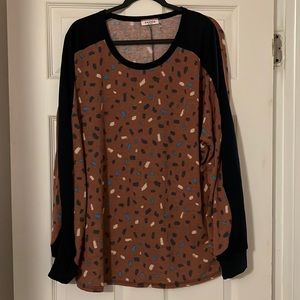 Fun along Sleeve Top